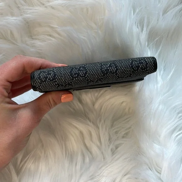 Sold * Gucci women’s wallet - Picture 8 of 8